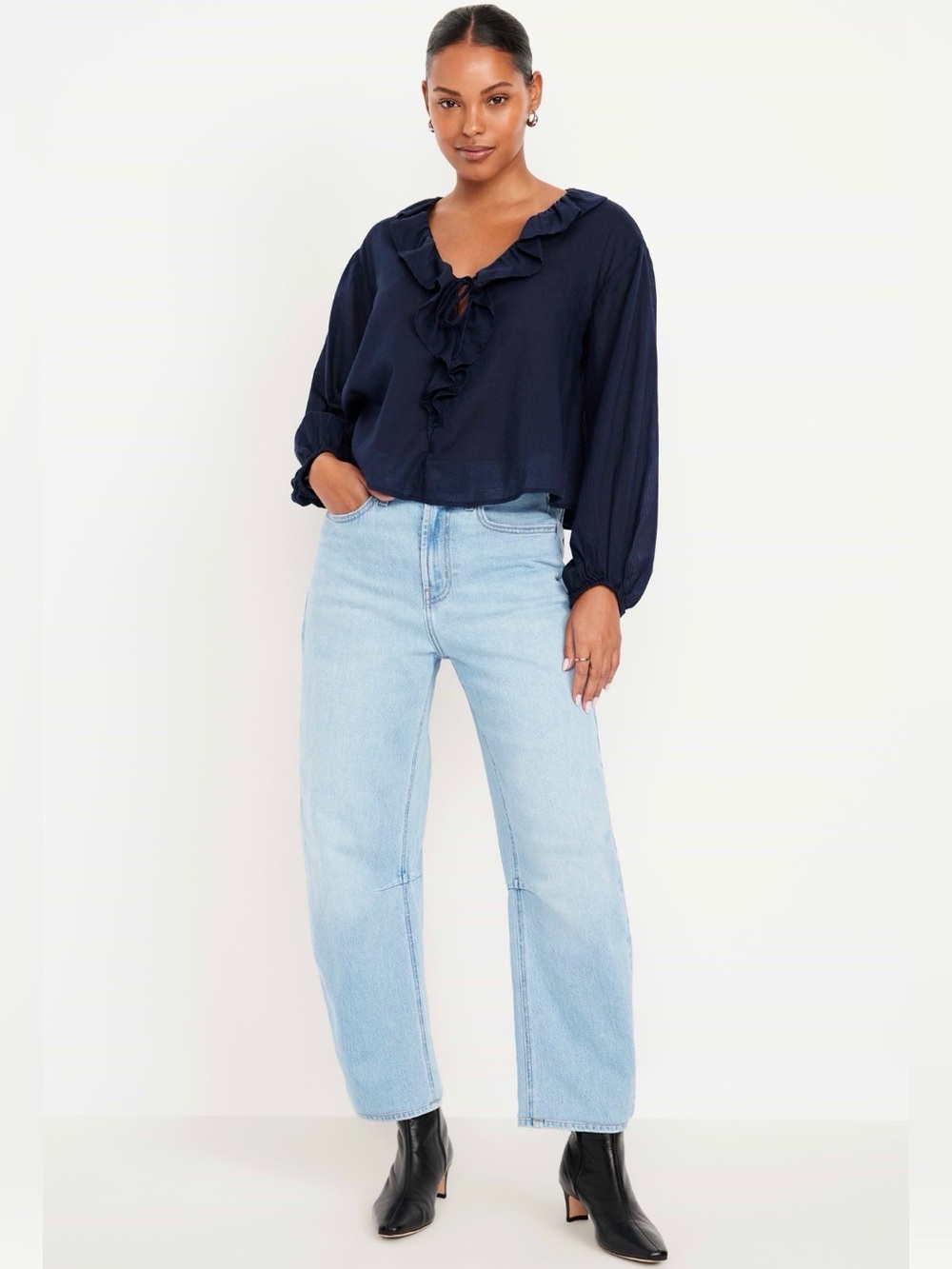 NWT Old Navy High Rise Wow Light Wash Barrel Leg Denim Jeans Size 14